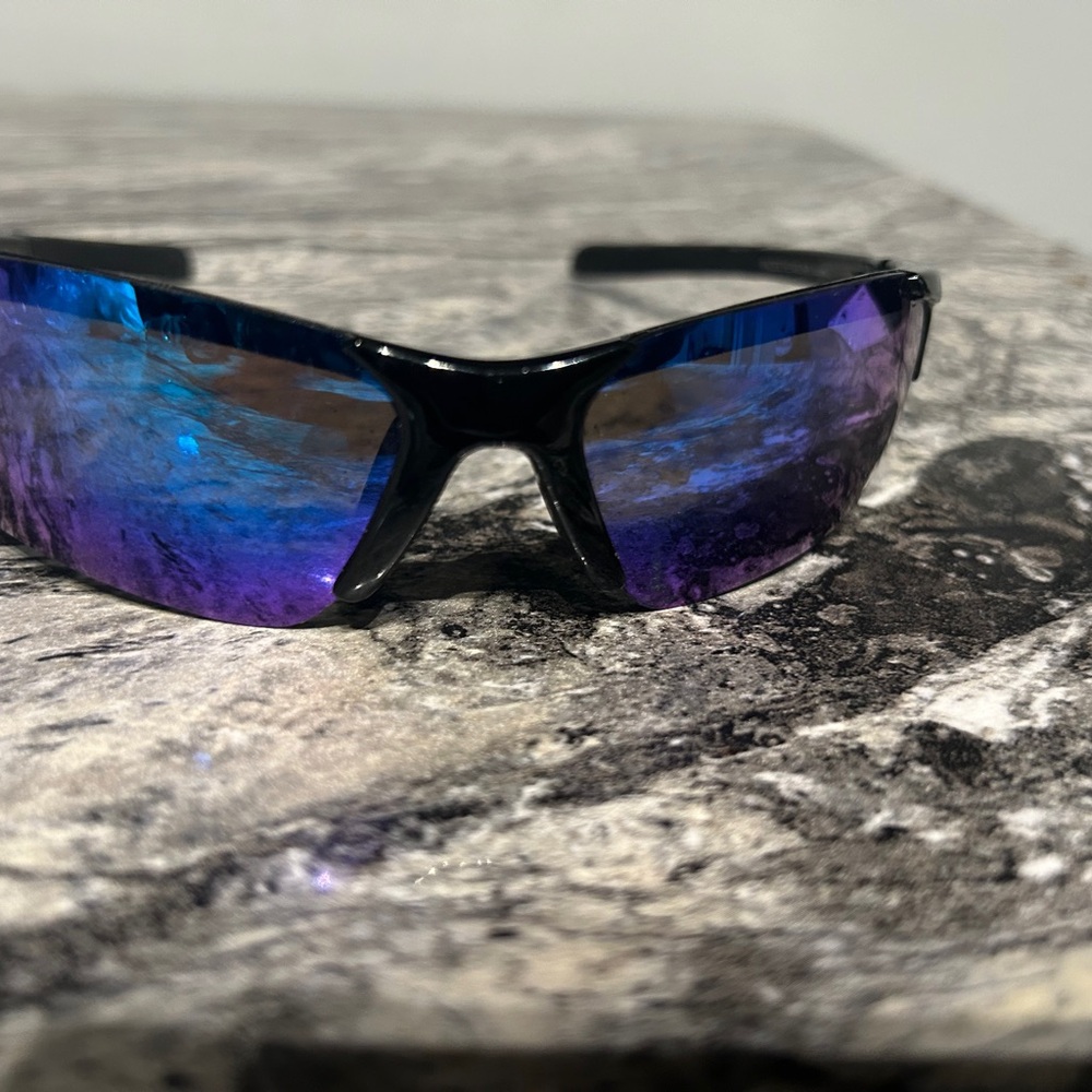 Stylish Black and Blue Sunglasses
